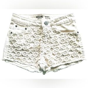 Mossimo Supply Co. Women's cream Lace Shorts size 7